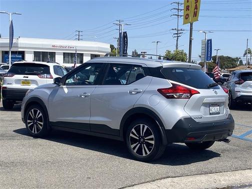 2020 Nissan Kicks SV