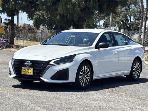 White Pearl 2026 Nissan Altima 2.5 SV