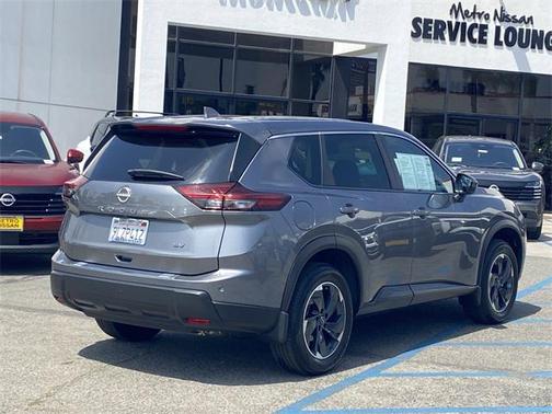 2024 Nissan Rogue SV