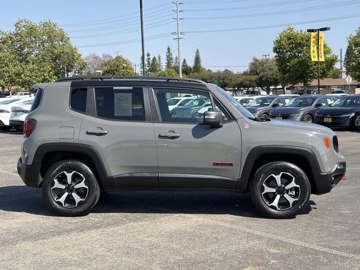 Sting-Gray Clearcoat 2020 Jeep Renegade Trailhawk