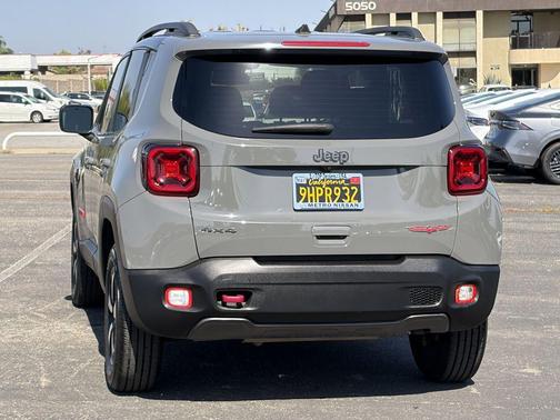 Sting-Gray Clearcoat 2020 Jeep Renegade Trailhawk