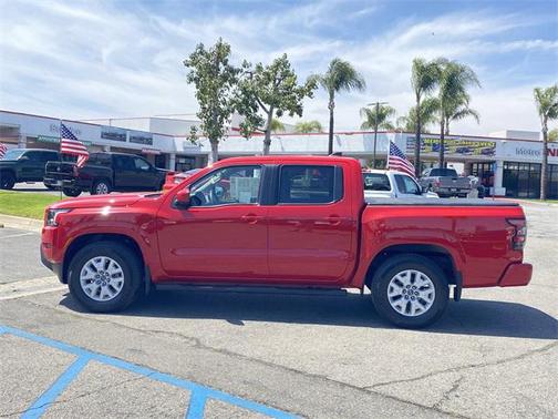 2022 Nissan Frontier SV