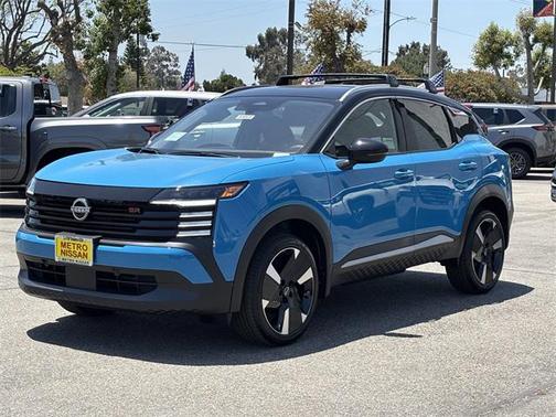 2025 Nissan Kicks SR