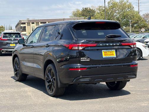 Cosmic Black 2026 Nissan Rogue SL