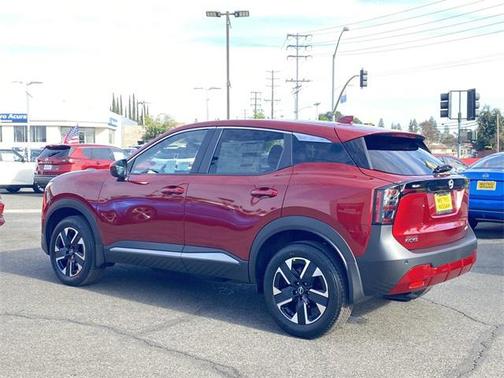 2025 Nissan Kicks SV