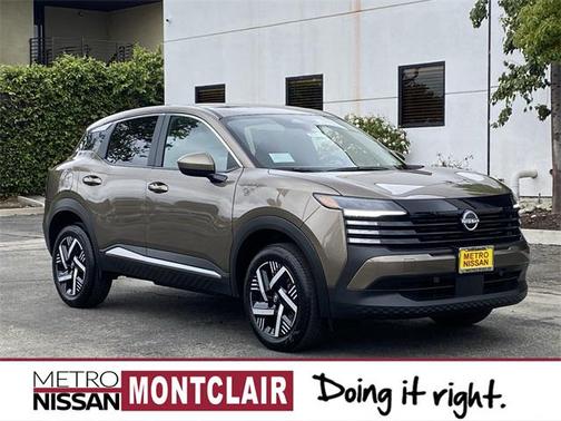 2025 Nissan Kicks SV
