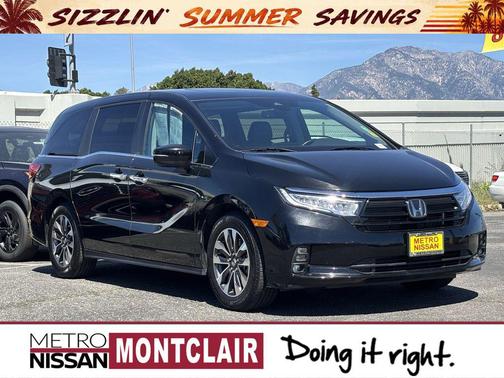 Crystal Black Pearl 2024 Honda Odyssey EX-L