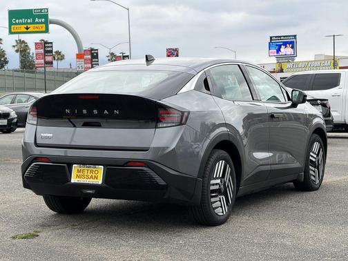 Gun Metallic 2026 Nissan Leaf SV+