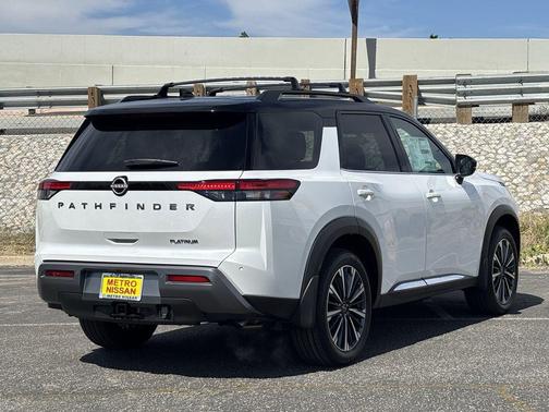 White Pearl 2026 Nissan Pathfinder Platinum
