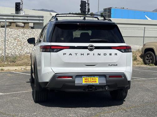 White Pearl 2026 Nissan Pathfinder Platinum