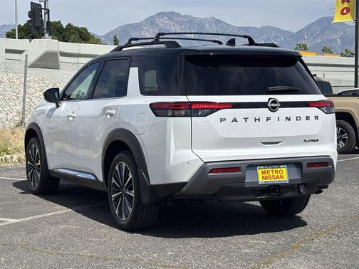 White Pearl 2026 Nissan Pathfinder Platinum