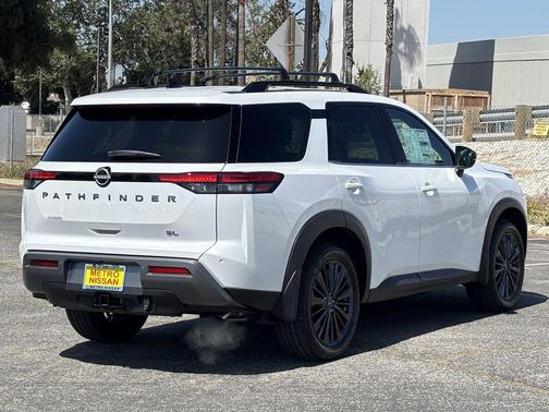 White Pearl 2026 Nissan Pathfinder SL