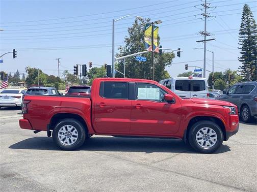 2022 Nissan Frontier SV