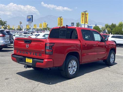 2022 Nissan Frontier SV