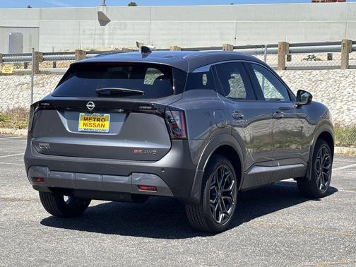 Gun Met 2026 Nissan Kicks SR