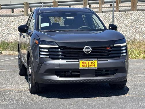 Gun Met 2026 Nissan Kicks SR