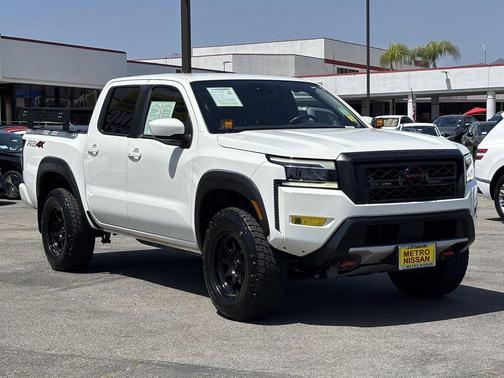 Glacier White 2024 Nissan Frontier PRO-4X
