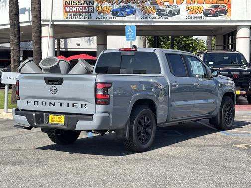 2026 Nissan Frontier SV