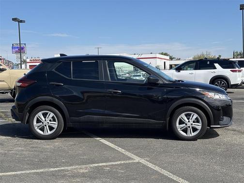 2023 Nissan Kicks S
