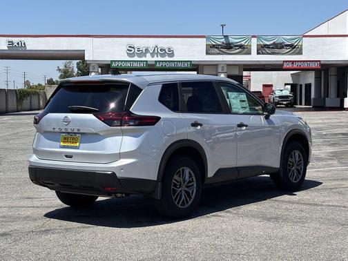2025 Nissan Rogue S