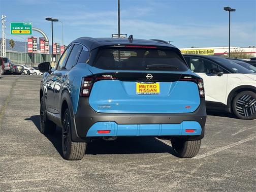 2026 Nissan Kicks SR