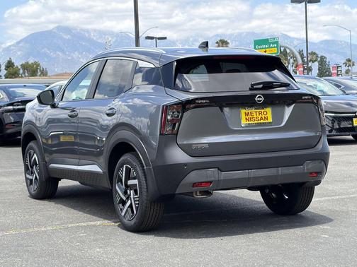Gun Metallic 2026 Nissan Kicks SV