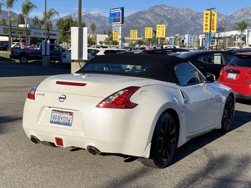 2016 Nissan 370Z Touring