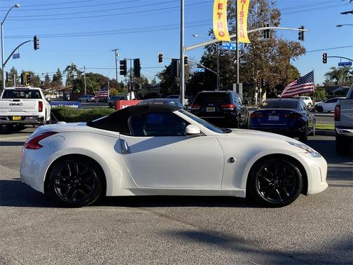 2016 Nissan 370Z Touring