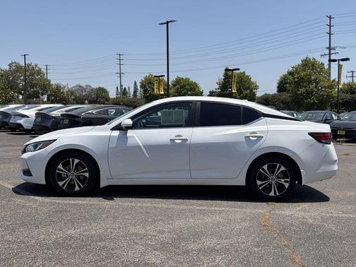 Aspen White TriCoat Pearl 2022 Nissan Sentra SV