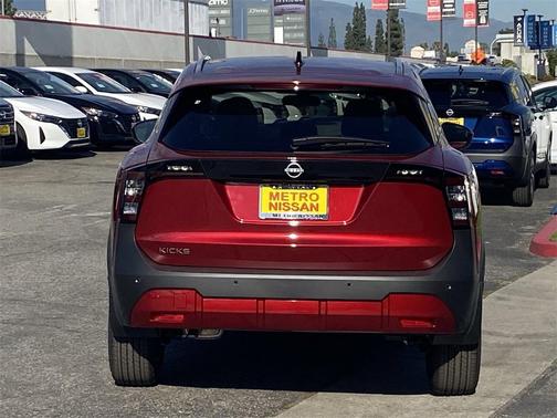 2026 Nissan Kicks SV
