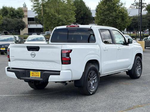 Glacier White 2026 Nissan Frontier SV