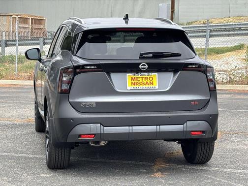 Gun Met 2026 Nissan Kicks SR