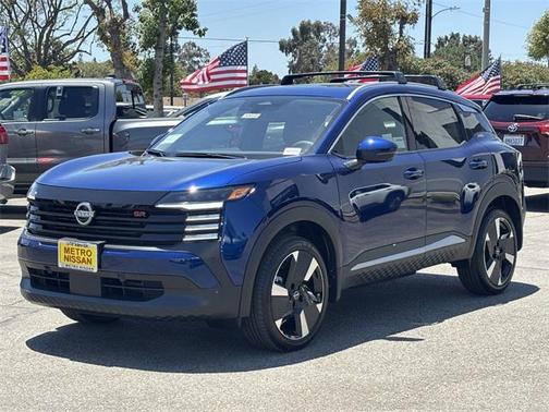 2025 Nissan Kicks SR