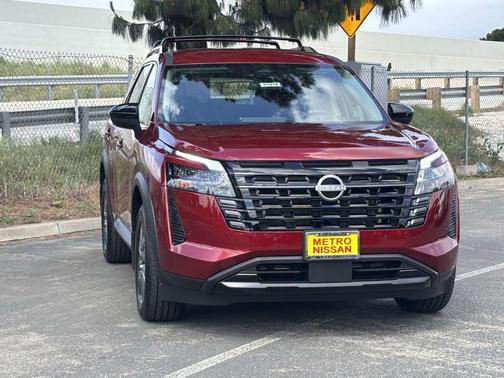 2026 Nissan Pathfinder SV