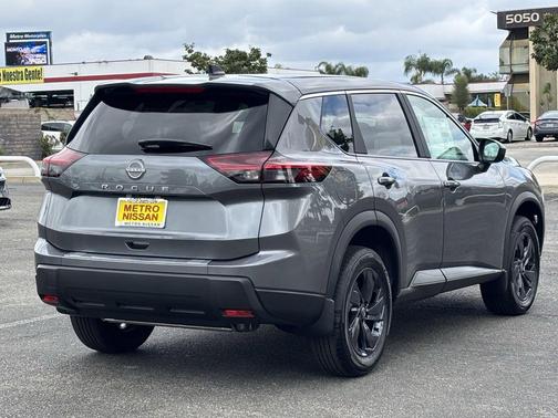 Gun Met 2026 Nissan Rogue SV
