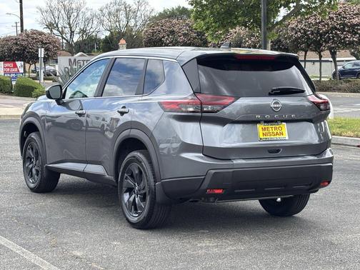 Gun Met 2026 Nissan Rogue SV
