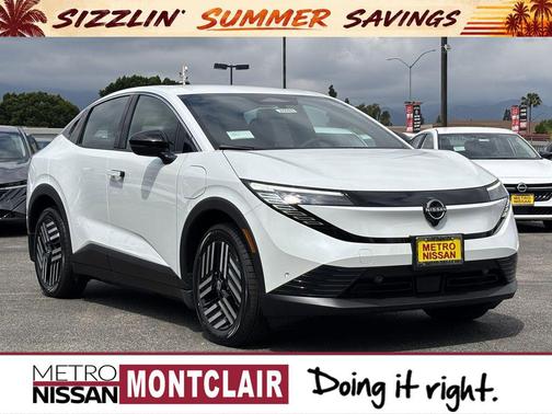 White Pearl 2026 Nissan Leaf SV+