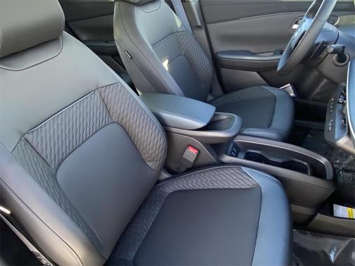 2026 Nissan Leaf PLATINUM+