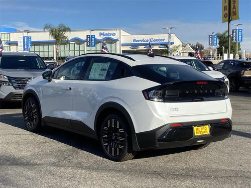 2026 Nissan Leaf PLATINUM+