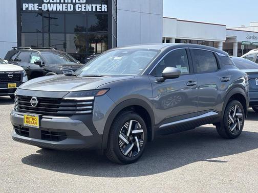 2025 Nissan Kicks SV