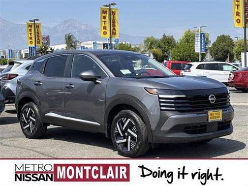 2025 Nissan Kicks SV