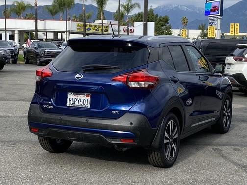 2020 Nissan Kicks SR