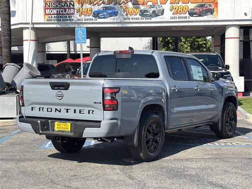 2026 Nissan Frontier SV