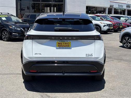 2025 Nissan ARIYA EVOLVE+