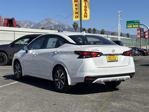 2025 Nissan Versa 1.6 SV