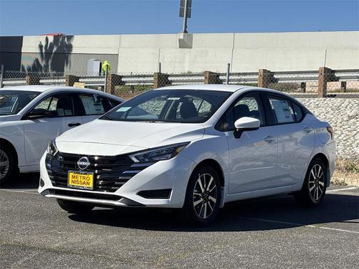 2025 Nissan Versa 1.6 SV
