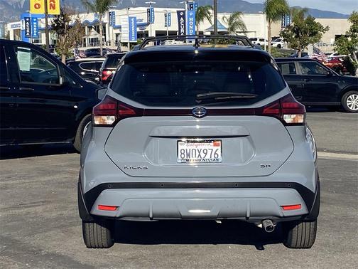 2021 Nissan Kicks SR
