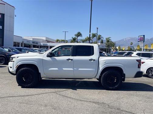 2023 Nissan Frontier S