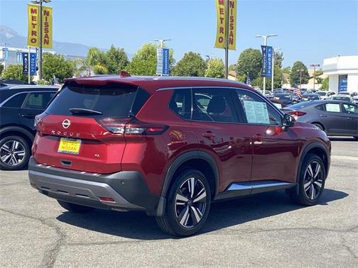 2022 Nissan Rogue SL