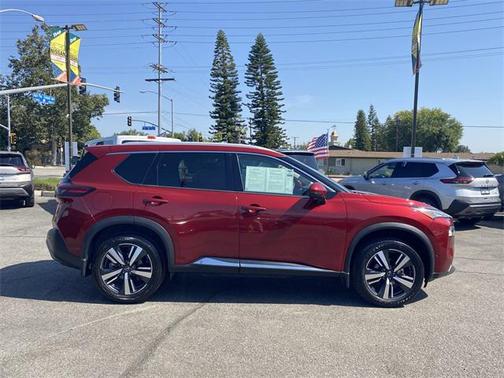 2022 Nissan Rogue SL